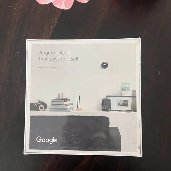 Nest Learning Thermostat - Picture 3 of 6